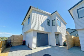 Brand New Retreat: Serene Living in East Auckland